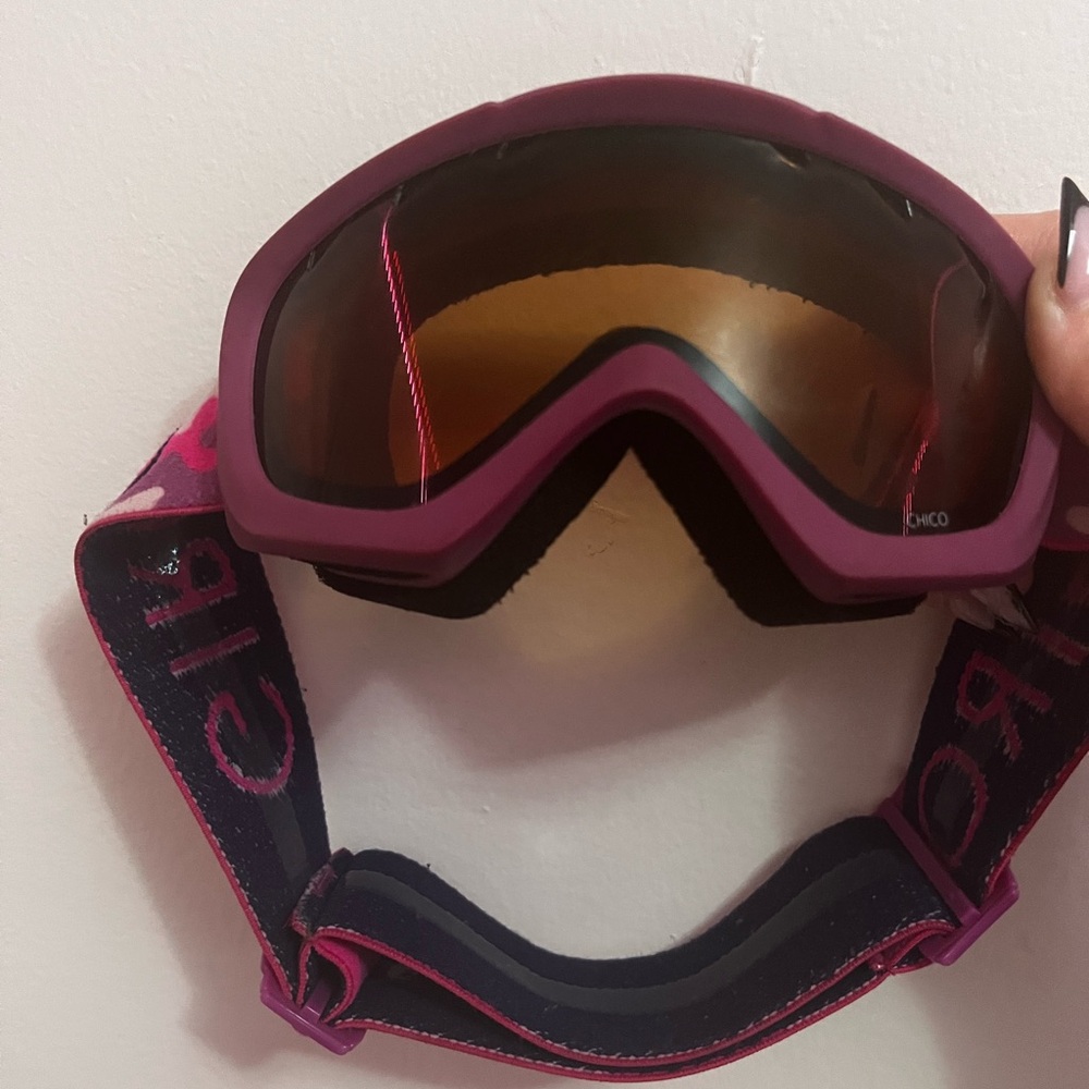 Women’s Giro Pink Camo Ski Goggles